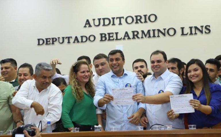 “Meu propósito é trabalhar pelo povo do Amazonas, faço política para o bem’, afirmou Roberto Cidade durante filiação ao União Brasil