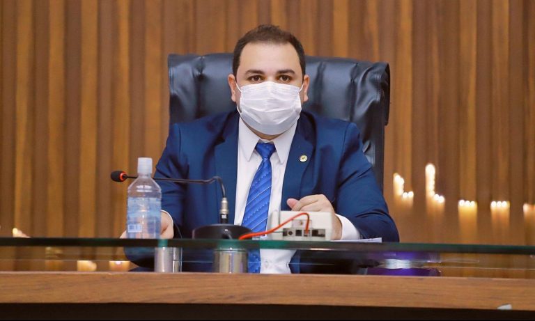 Roberto Cidade apresenta projeto que cria o Dia Estadual do Condutor de Ambulância