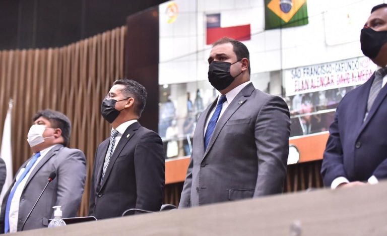Presidente Roberto Cidade participa da leitura da mensagem do prefeito de Manaus na Câmara Municipal