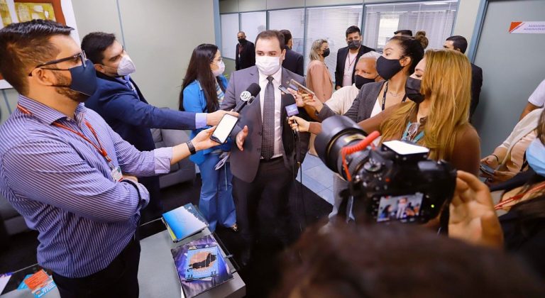 Roberto Cidade recebe prefeitos do interior e vai liderar discussão com o Executivo sobre repasse do FTI