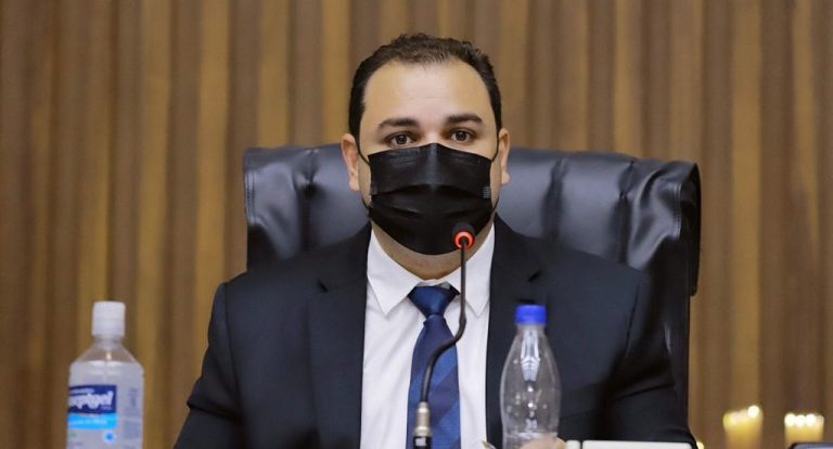 Roberto Cidade propõe fornecimento de fraldas a Pessoas com Deficiência (PCDs) e idosos