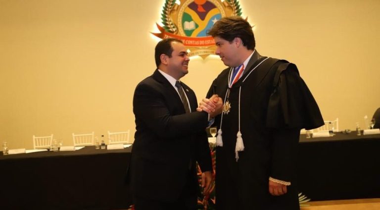 Presidente Roberto Cidade prestigia solenidade de posse de Luis Fabian como conselheiro do TCE-AM