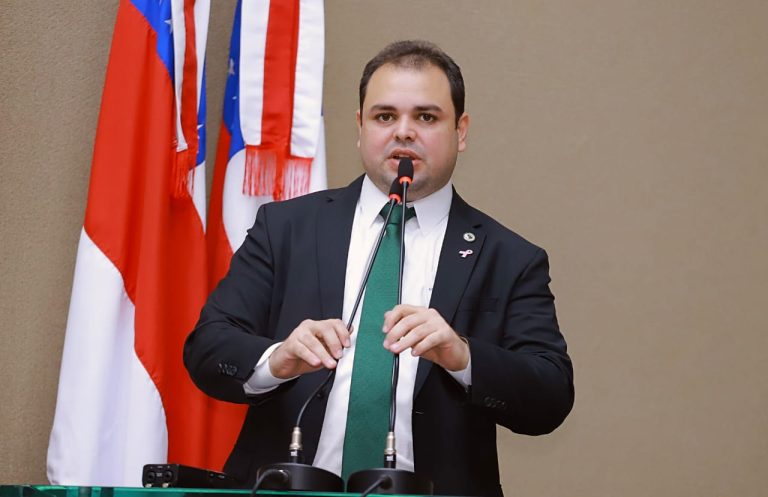 Aprovado PL de Roberto Cidade que proíbe a exigência de experiência em seleções de estagiários