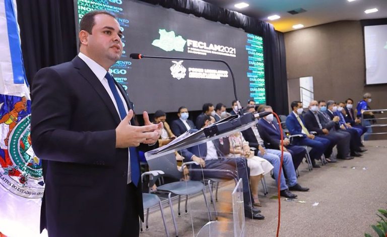‘Melhorar a atuação dos parlamentares é melhorar as condições do povo’, diz Roberto Cidade na abertura do Feclam