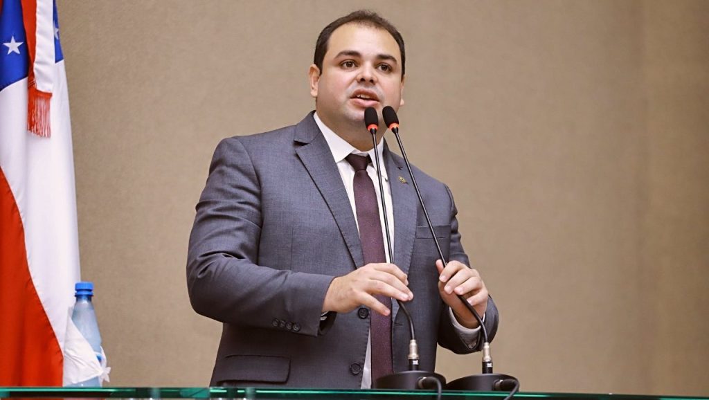 Roberto Cidade quer criar honraria a servidores aposentados da Assembleia Legislativa