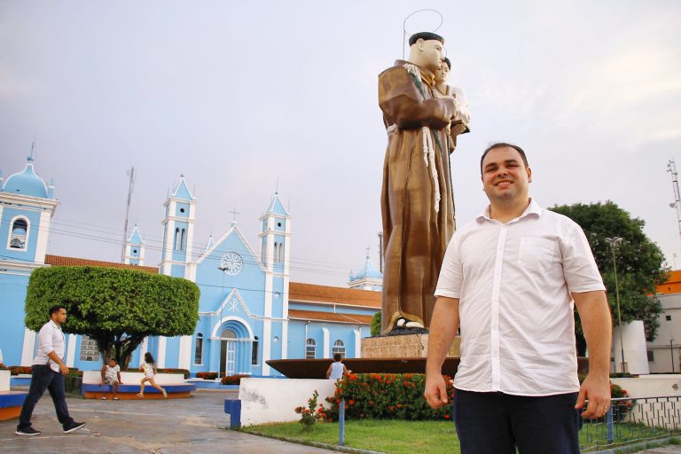 Roberto Cidade vai a Borba participar do início dos Festejos de Santo Antônio