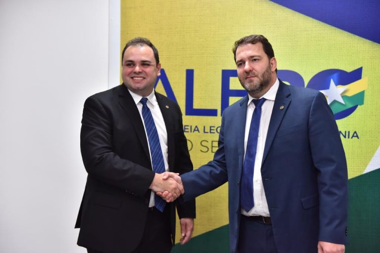 Roberto Cidade participa da posse da diretoria do Colegiado de Presidentes das Assembleias Legislativas do Brasil