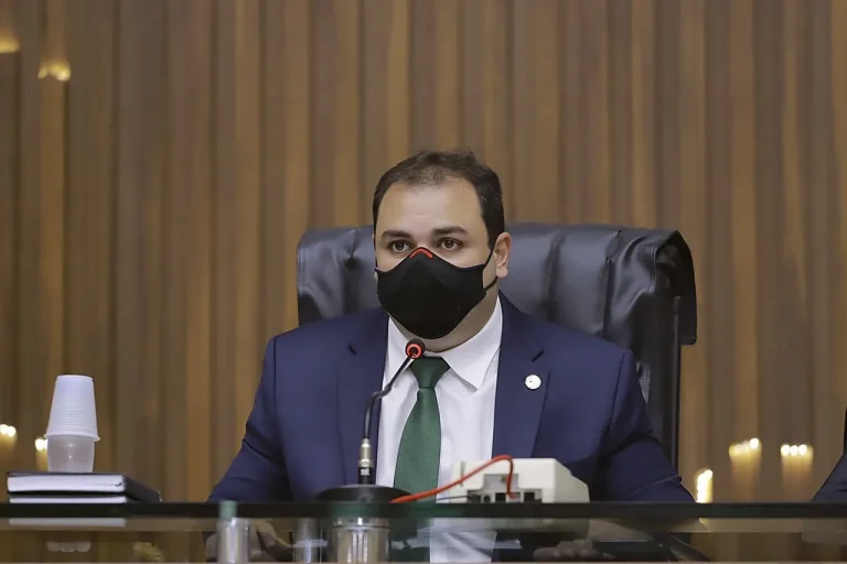 PL de Roberto Cidade que garante o recebimento remoto de receitas médicas é aprovado na Aleam