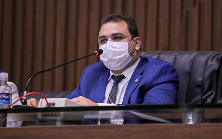 Roberto Cidade parabeniza servidores da Assembleia e reafirma compromisso com revisão salarial