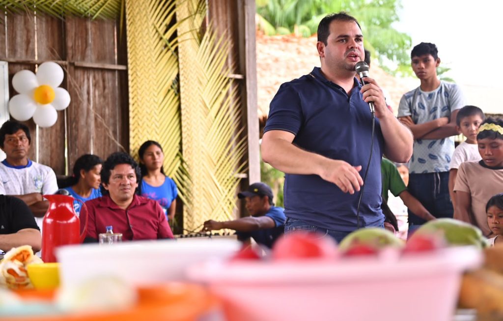    Roberto Cidade participa de entrega de obras e abertura da 1ª  Olimpíada Indígena Saterê Mawé, em Maués