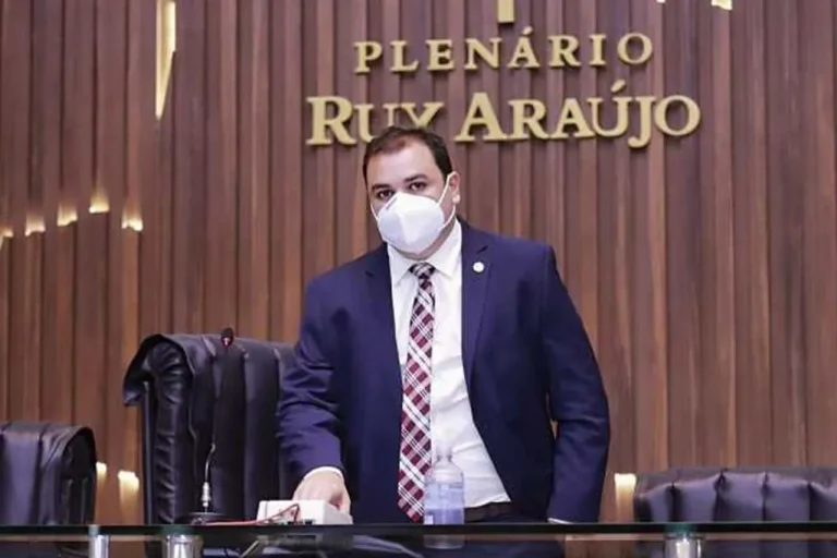Presidente Roberto Cidade apresenta PL para inserir Jovens Acolhidos no mercado de trabalho