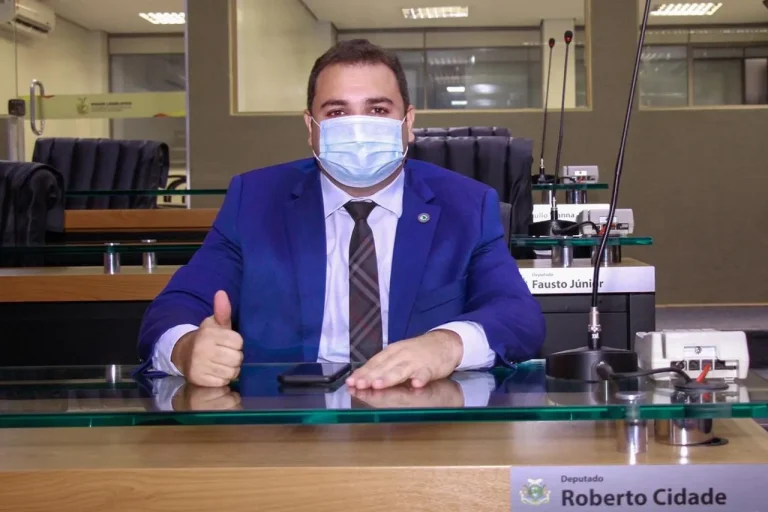Deputado propõe programa para melhorar os índices de educação no Amazonas