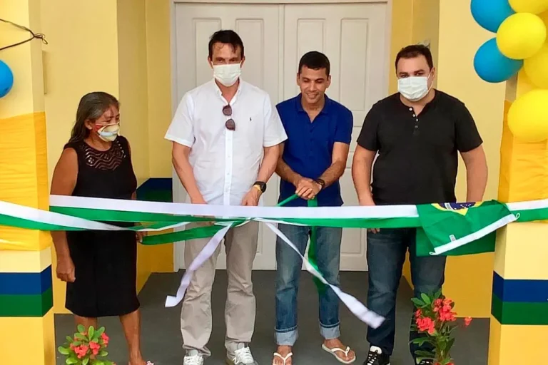 Deputado Roberto Cidade enaltece a valorização da educação em comunidades rurais de Maués