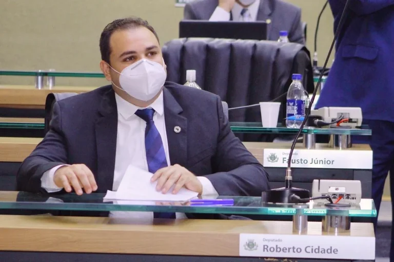 Deputado propõe Título de Cidadão do Amazonas ao médico João Hugo Abdalla Santos
