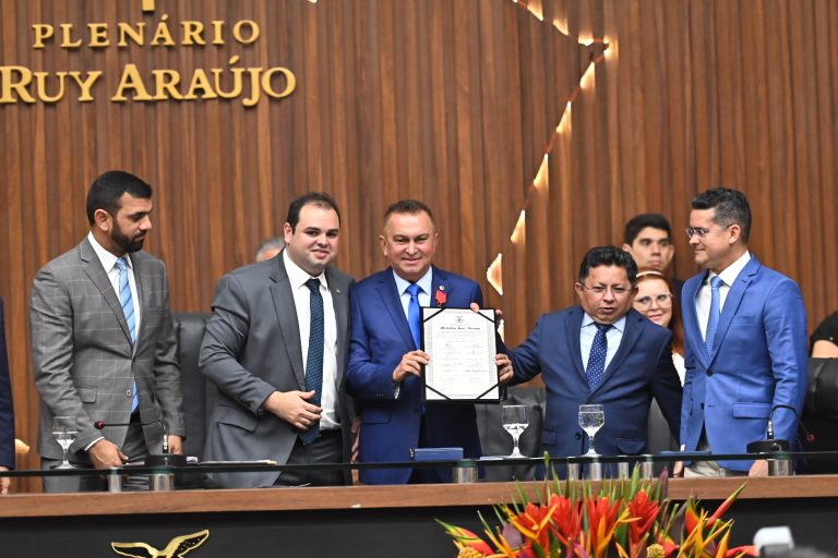 Um reconhecimento à trajetória de vida de Sabá Reis, diz Roberto Cidade sobre homenagem a ex-deputado na Aleam