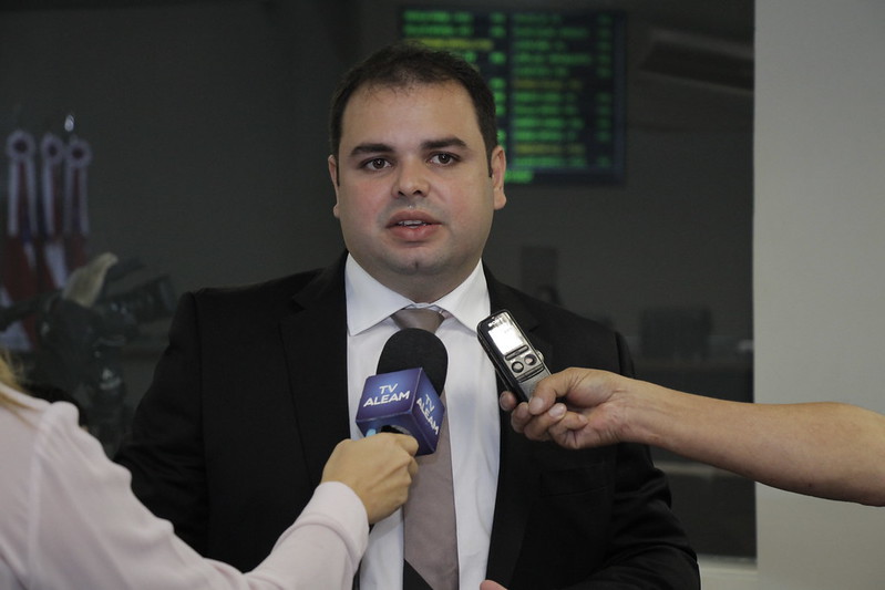 Governo do Estado responde solicitação de Roberto Cidade em atenção às famílias de Itacoatiara afetadas pelas chuvas