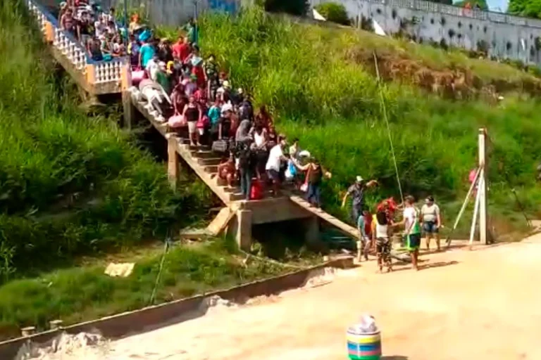 Roberto Cidade denuncia sofrimento de população com “ponte” improvisada em Borba