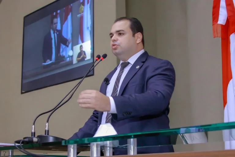 Roberto Cidade propõe que transporte intermunicipal e interestadual disponibilizem álcool em gel aos passageiros