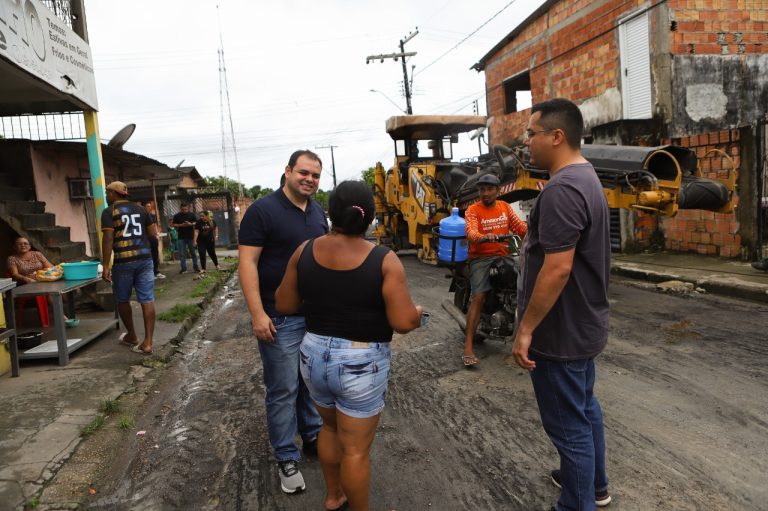 Requerimentos de Roberto Cidade em favor dos moradores das zonas Oeste e Norte de Manaus são atendidos pela Seminf