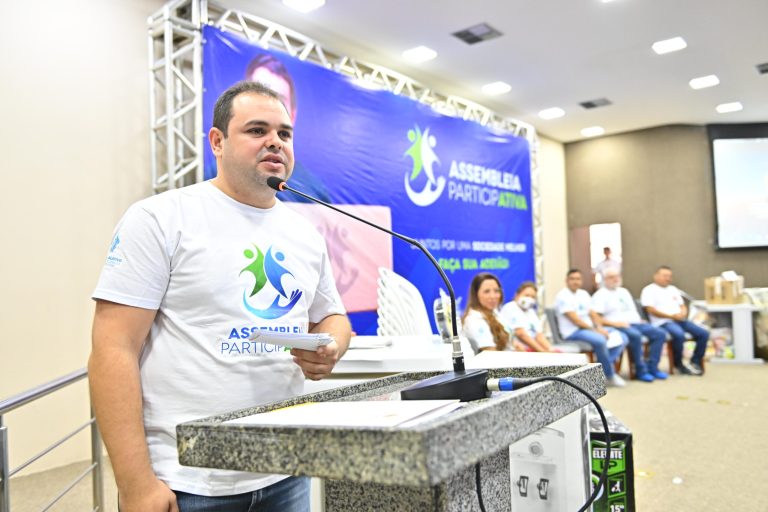 Presidente da Aleam, Roberto Cidade faz entrega simbólica de doações adquiridas através do programa ‘Assembleia Participativa’
