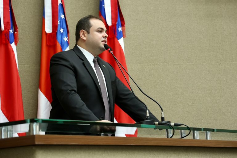 De autoria de Roberto Cidade, Aleam institui ‘Medalha de Mérito Hamilton Cidade’, para homenagear servidores aposentados