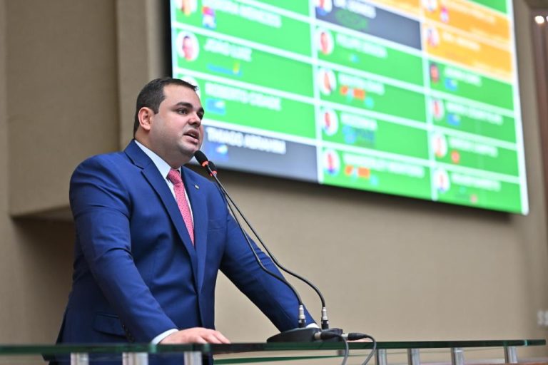 Presidente da Aleam, Roberto Cidade volta a questionar Azul Linhas Aéreas sobre preços abusivos para o Festival de Parintins