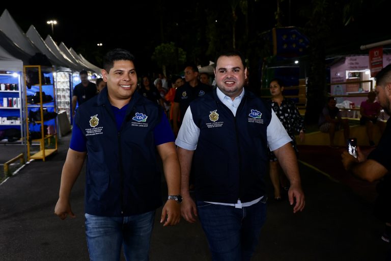 Com a Comissão de Defesa do Consumidor, presidente da Aleam, deputado Roberto Cidade, fiscaliza Festival Folclórico do CSU