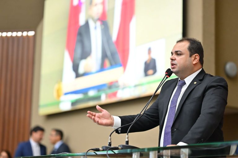 Roberto Cidade apresenta PL que torna mais humanizado o parto realizado em ambiente cirúrgico