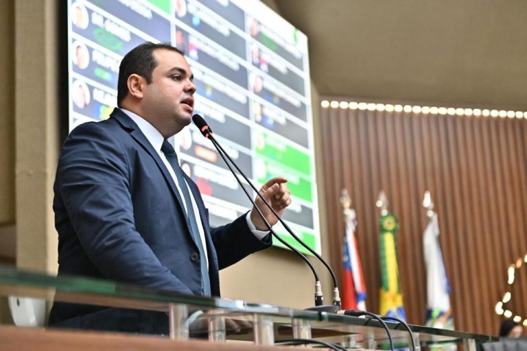 Leis de Roberto Cidade fortalecem políticas públicas de prevenção e combate ao câncer