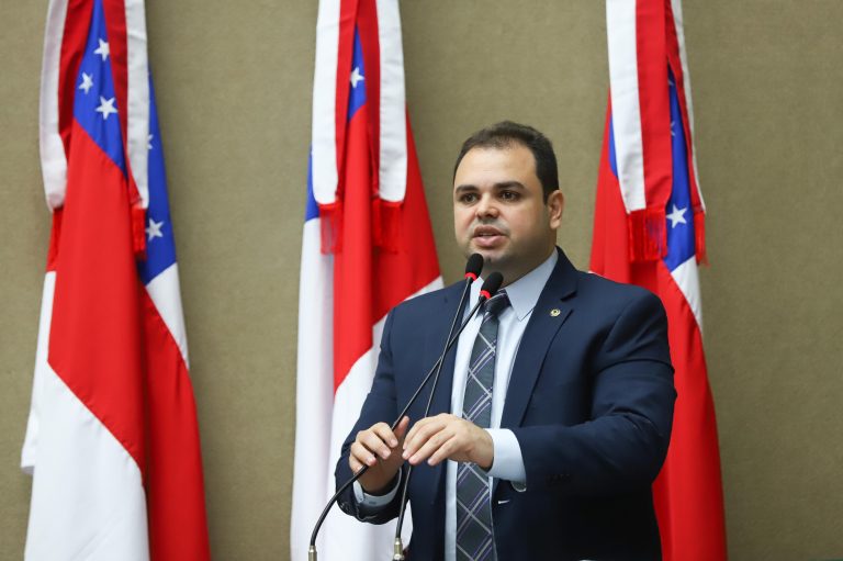 Lei de autoria de Roberto Cidade reforça luta negra por reconhecimento e igualdade racial
