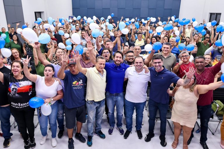 Em reunião na noite de sábado, Roberto Cidade e Diego Afonso ouvem demandas da população para mudar Manaus