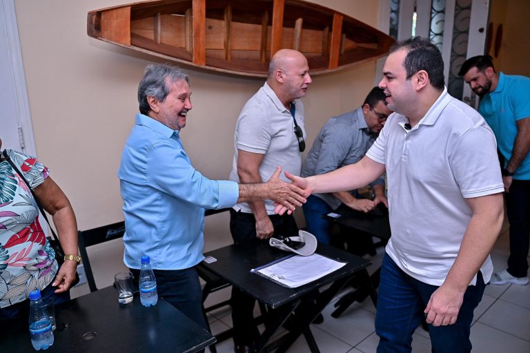 Pré-candidato a prefeito, Roberto Cidade reúne com representantes do trade turístico local para ouvir demandas e sugestões