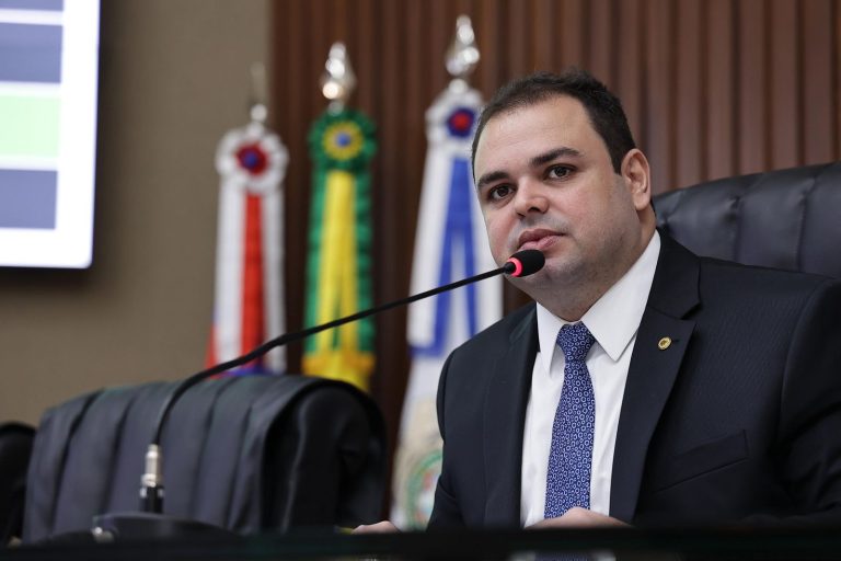 Direito do consumidor: Lei de Roberto Cidade obriga reposição gratuita de hidrômetros furtados