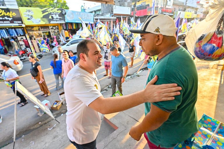 Caminhada mobiliza apoiadores de Roberto Cidade na zona Norte de Manaus