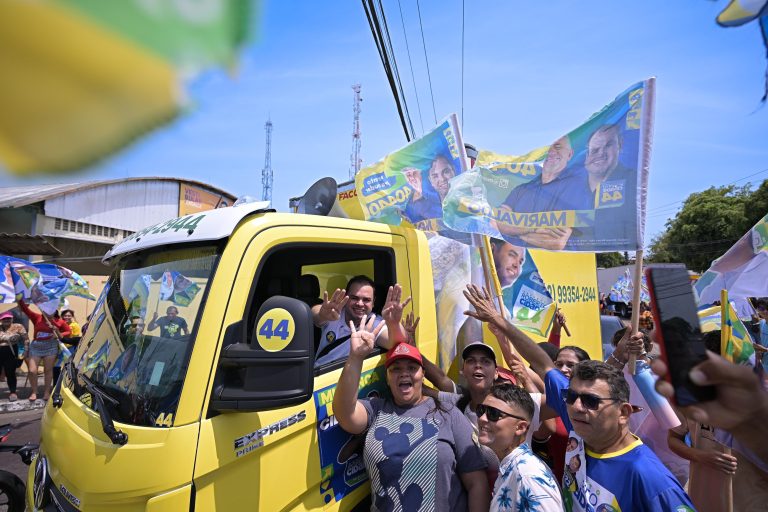 Roberto Cidade faz ‘Bandeiraço” em quatro bairros neste sábado