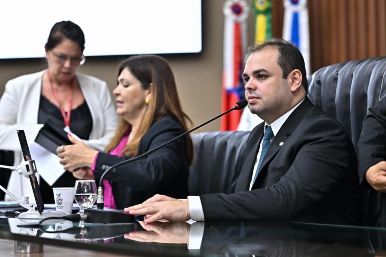 Presidente Roberto Cidade avalia que PLOA esteja apto à votação pelo plenário da Aleam na primeira quinzena de dezembro
