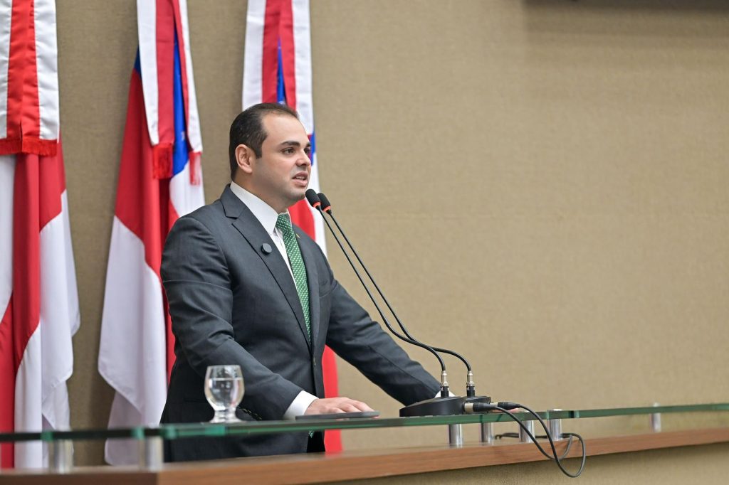 Deputado Roberto Cidade reforça leis de sua autoria que apoiam o comércio e o empreendedorismo