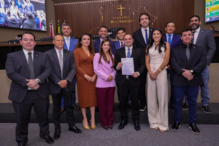 Presidente Roberto Cidade anuncia início das inscrições para concurso público da Aleam em 10 de setembro