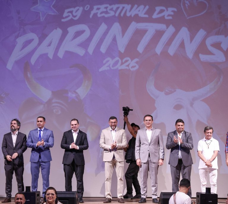 Na abertura do 59º Festival de Parintins, Roberto Cidade destaca impacto cultural e econômico do maior espetáculo folclórico do Brasil