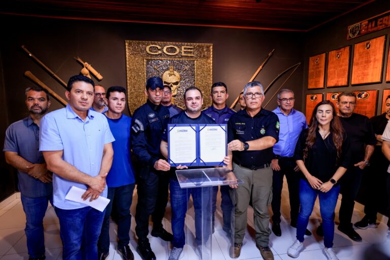 Governador Roberto Cidade inaugura tanque tático da COE e assina criação do Bope no Amazonas
