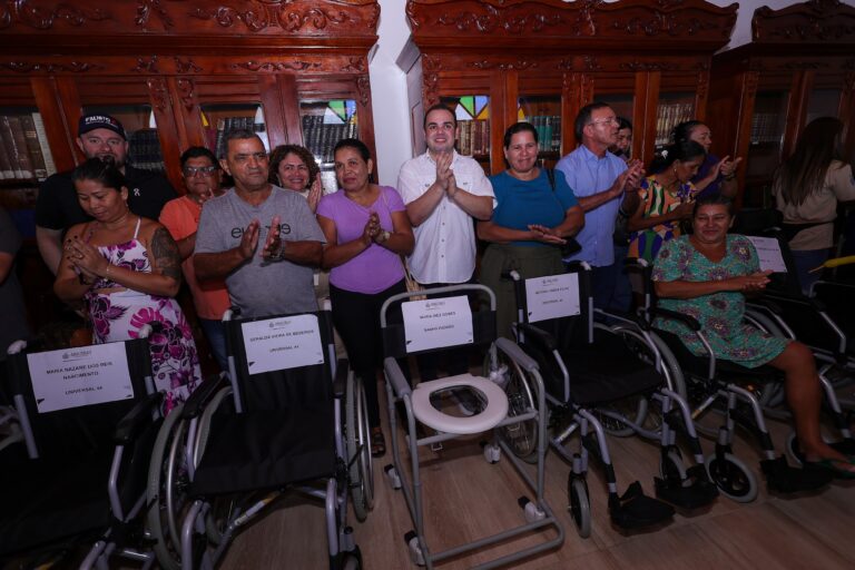 Governador Roberto Cidade amplia ações sociais em Humaitá com entregas para mulheres, pessoas com deficiência e famílias em vulnerabilidade