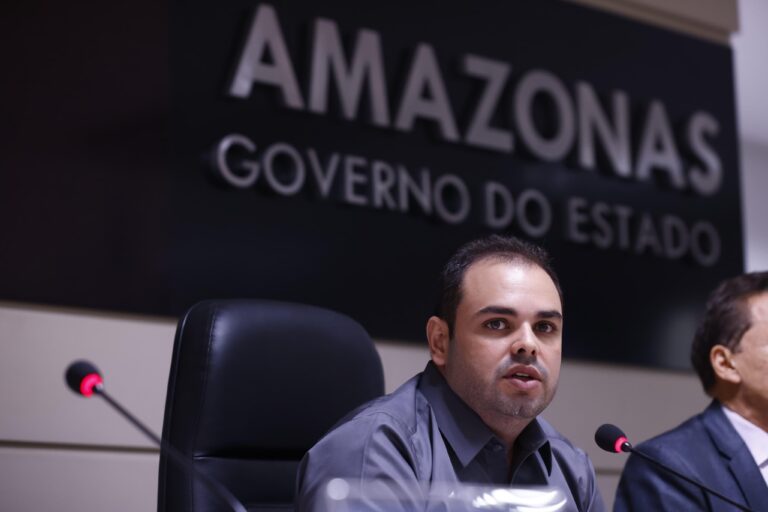 Governador Roberto Cidade anuncia antecipação da primeira parcela do 13º salário para 23 e 24 de julho