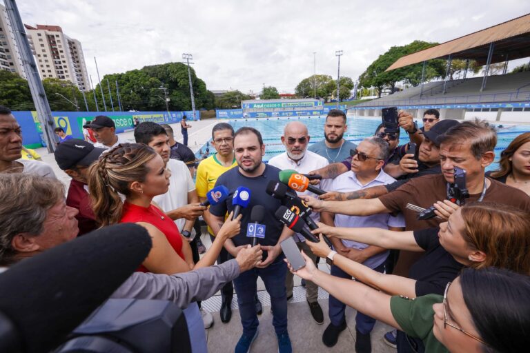 Governador Roberto Cidade anuncia ampliação do Vila Aberta para Todos também às quartas-feiras