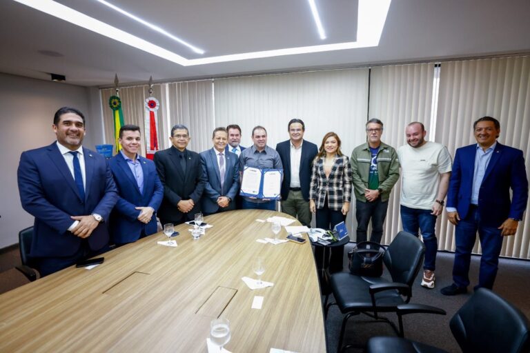 Governador Roberto Cidade assina resultado final do concurso público do Ipaam