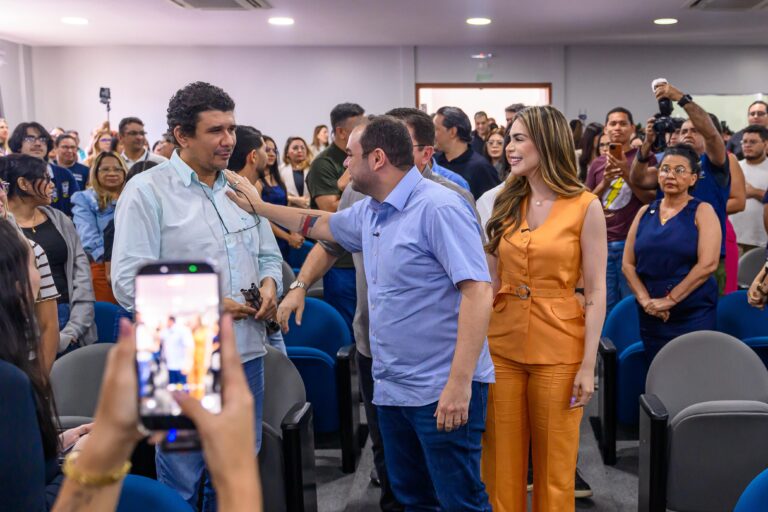Governador Roberto Cidade anuncia abertura de mais de 10 mil vagas para cursos gratuitos no interior do Amazonas