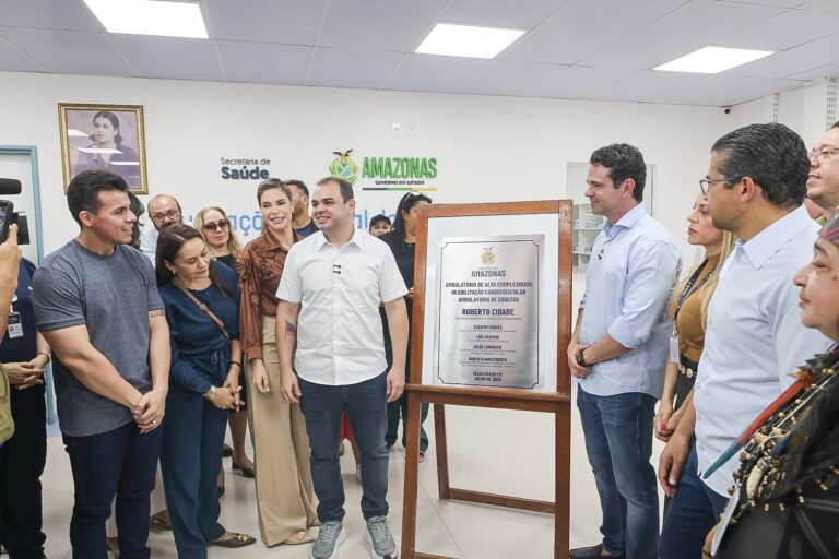 Governador Roberto Cidade entrega segunda etapa da modernização do Hospital Francisca Mendes