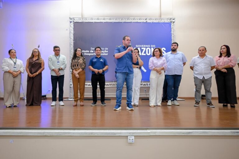 Governador Roberto Cidade anuncia concurso público com 7,8 mil vagas para reforçar a rede estadual de ensino