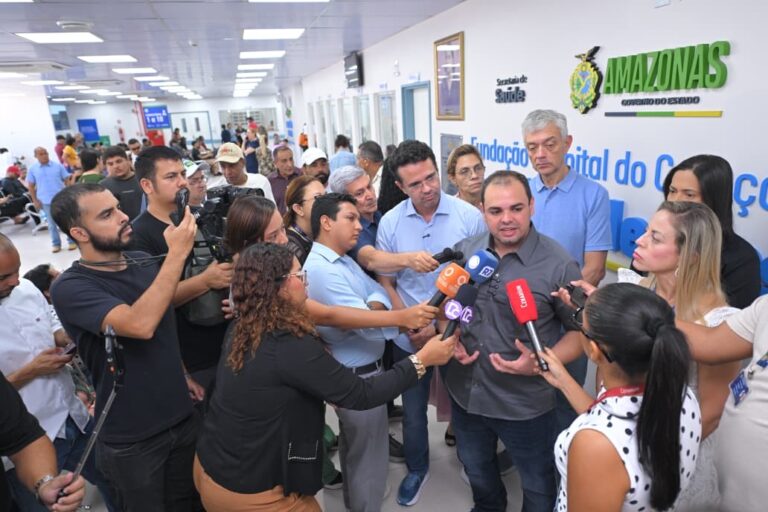 Governador Roberto Cidade visita Hospital Francisca Mendes e conhece tecnologia utilizada em cirurgias cardíacas pediátricas